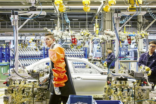 工业与艺术的跨界交融 华晨宝马铁西工厂以教育科技视角诠释工业之美